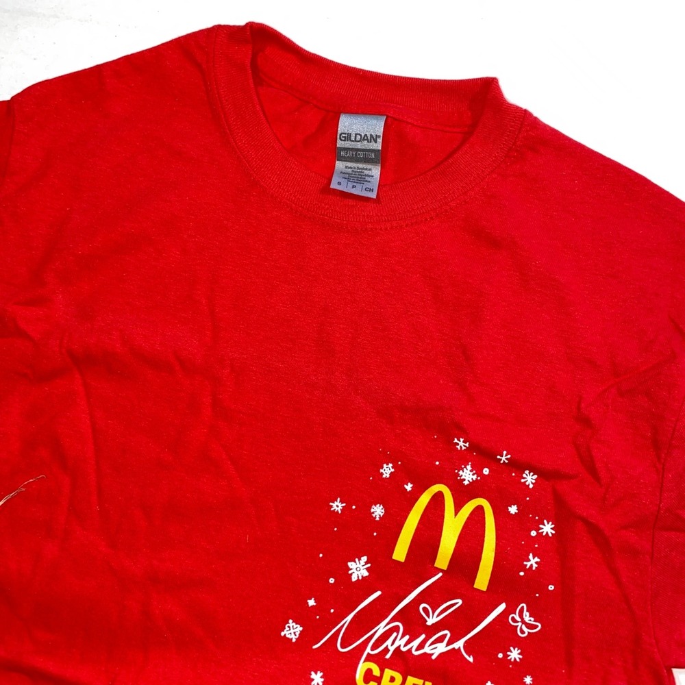 McDonalds Crew Christmas Holiday T Shirt Red Gildan Heavy Cotton Size Small